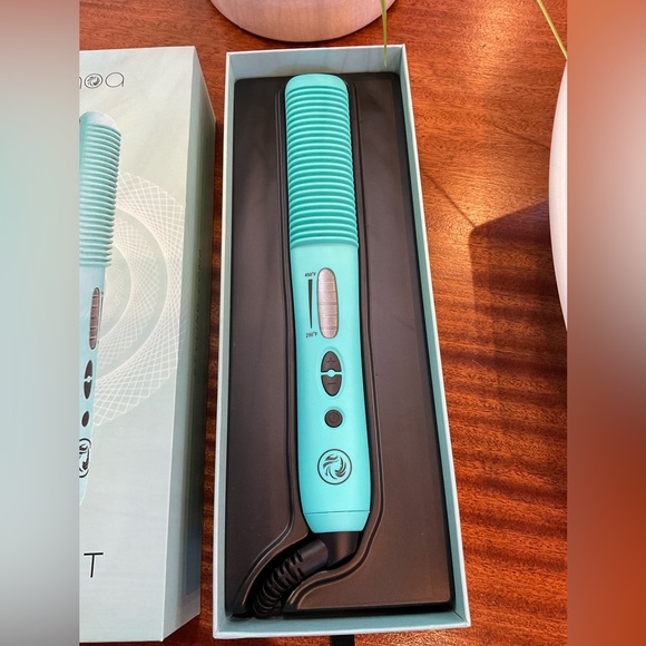 💖 HOST PICK 💖 Brand New - Never Used / NOA Invent Styling Comb - Picture 5 of 5